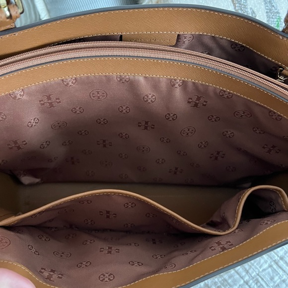 Tory Burch Emerson Bucket Tote - Picture 8 of 11